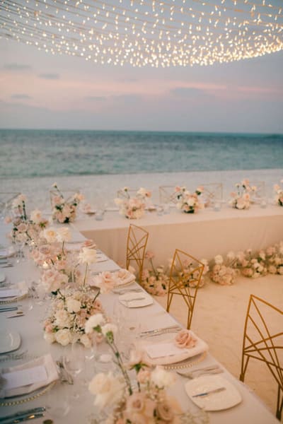 Katie & Jonny at LUX* South Ari Atoll — frame 13