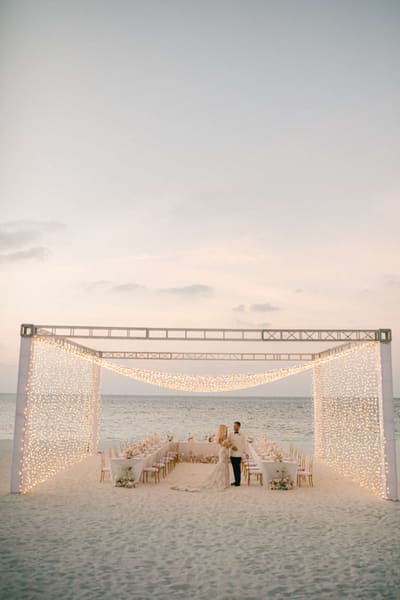 Katie & Jonny at LUX* South Ari Atoll — frame 9